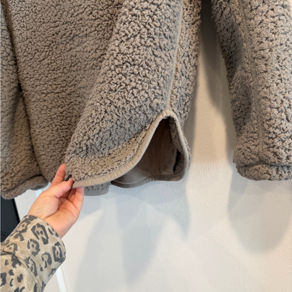 Abercrombie & Fitch Soft Sherpa Jacket - Cream - Picture 7 of 7
